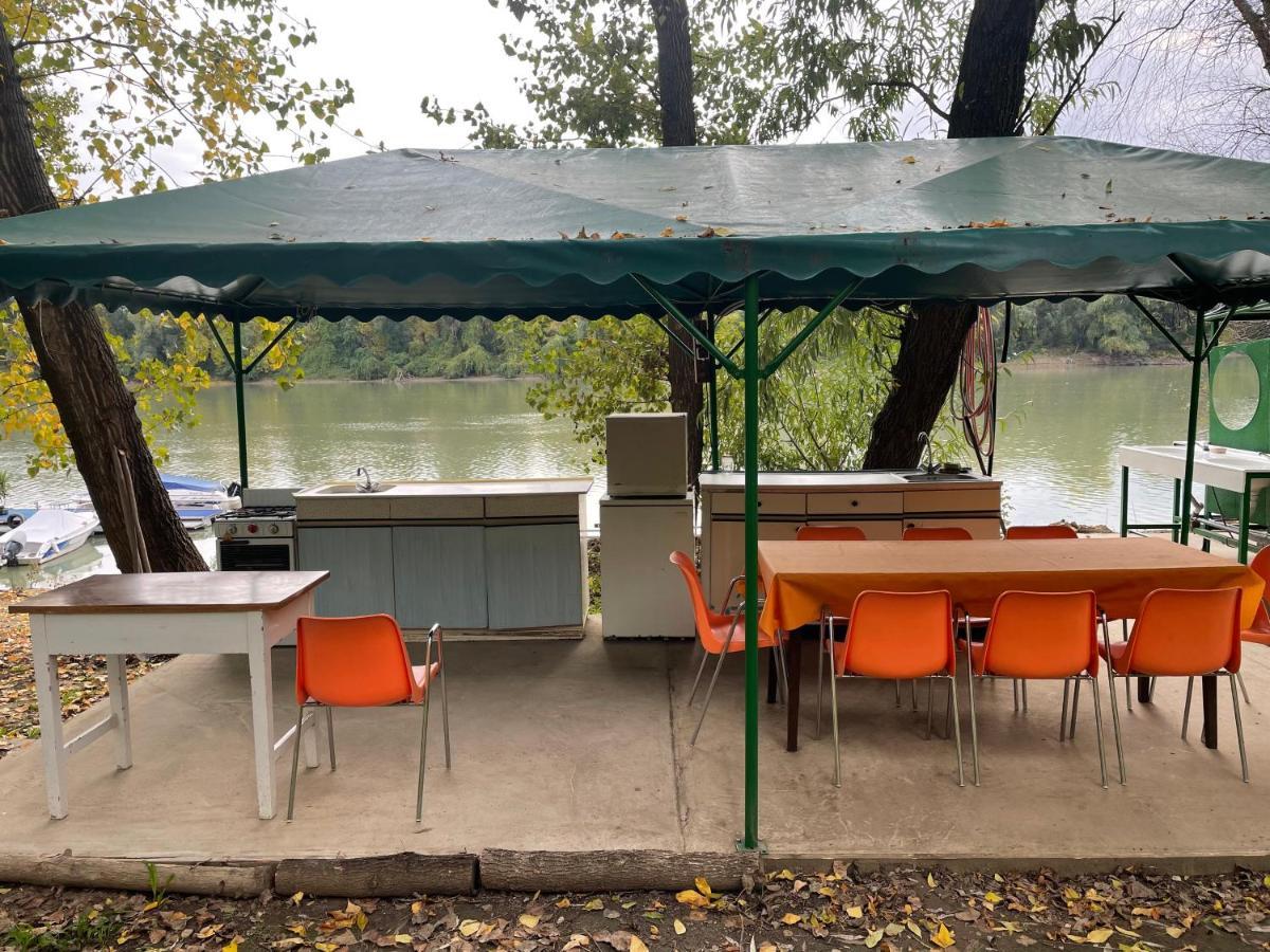 Tisza-Beach Wild Camping 5 Szeged Ngoại thất bức ảnh